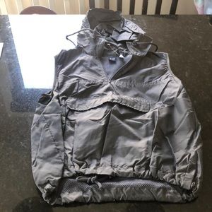 Gap light weight vest with hood